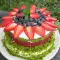 Спаначена торта с ягоди и боровинки